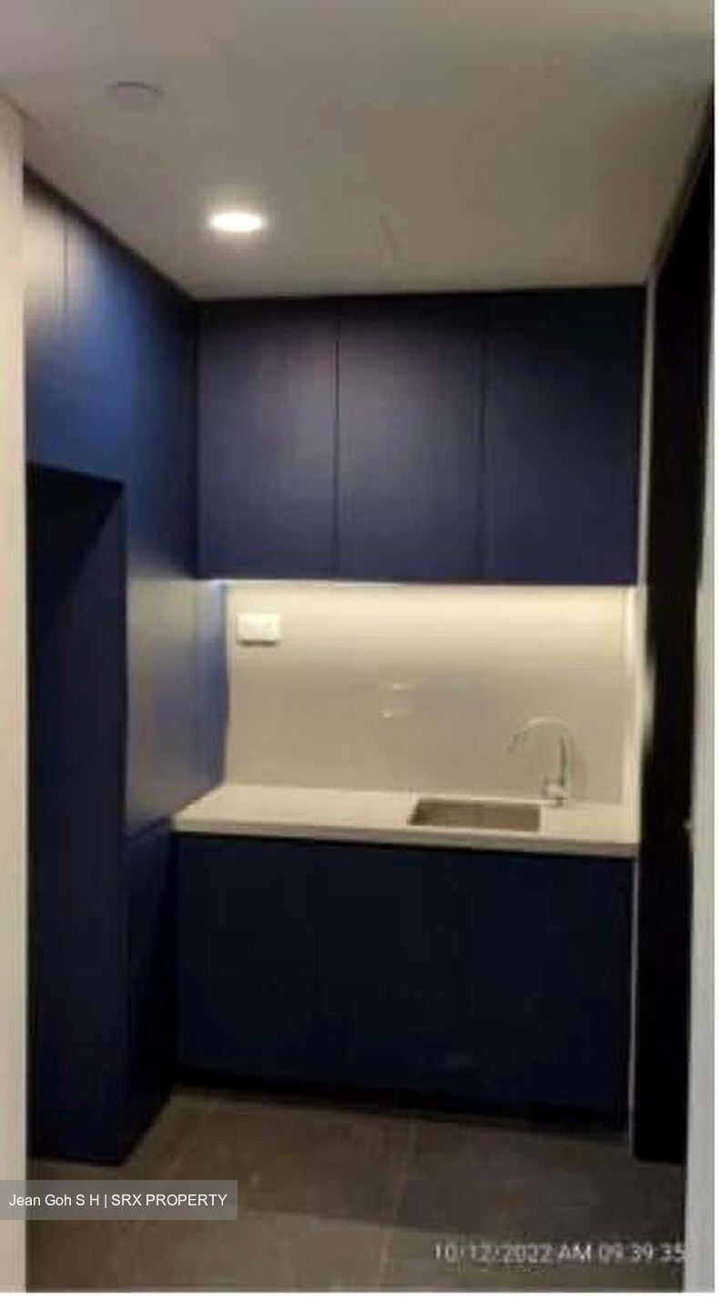 Hongkong Street (D1), Office #611011631